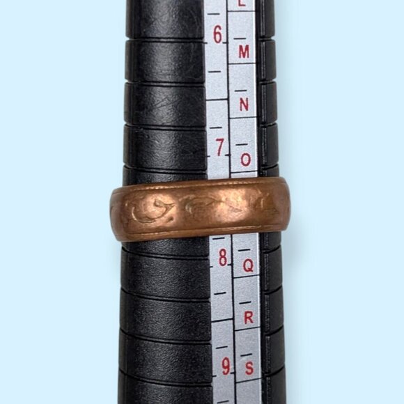 V. Etched Copper Band Ring - Picture 7 of 8
